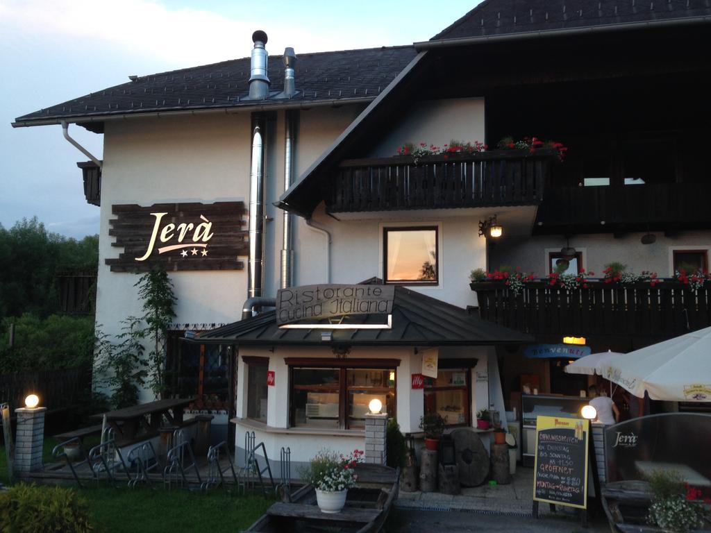Jera Am Furtnerteich Hotel-Ristorante&Relax Mariahof Εξωτερικό φωτογραφία